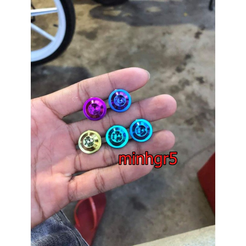 Ốc GR5 titan 8li25 gắn đĩa, gác chân, và pát heo, và nhiều vị trí khác