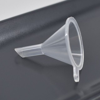 phễu mini trong suốt rót dung dịch mỹ phẩm (1 cái)