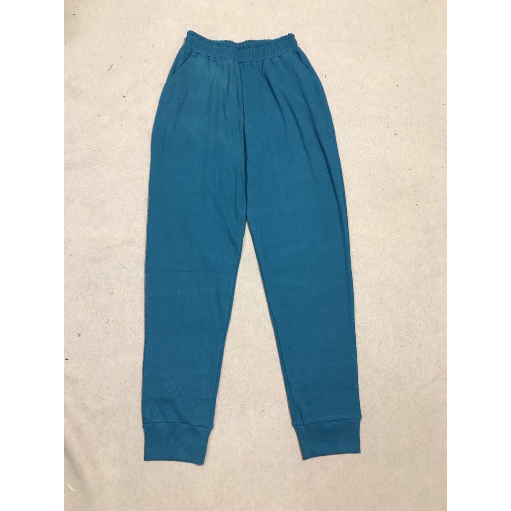 Quần jogger trơn vải nỉ vnxk nam nữ đều mặc được freesize từ 55-65kg dài 98cm