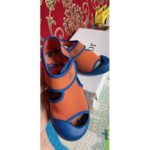 Sandal Adidas size 31-18.5cm