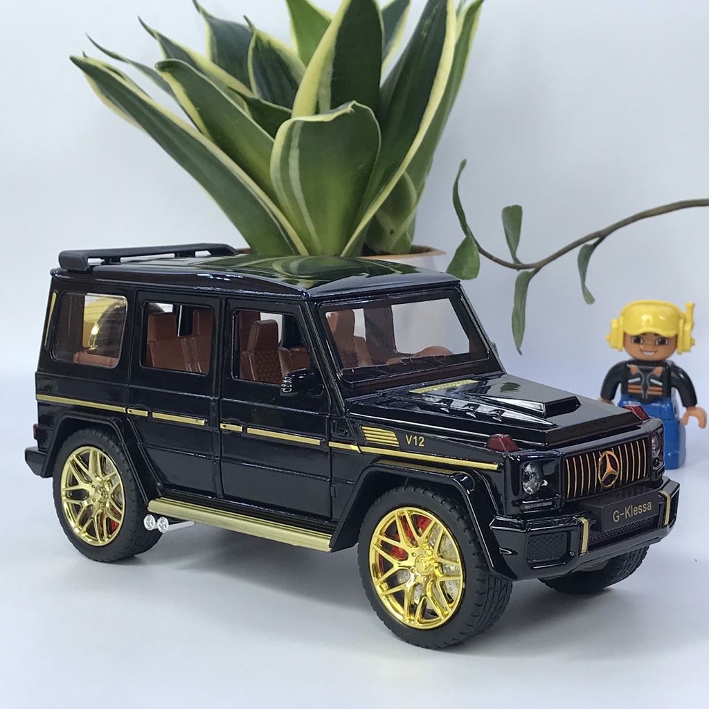 Mô hình xe ô tô Mercedes Benz G63 tỷ lệ 1:24
