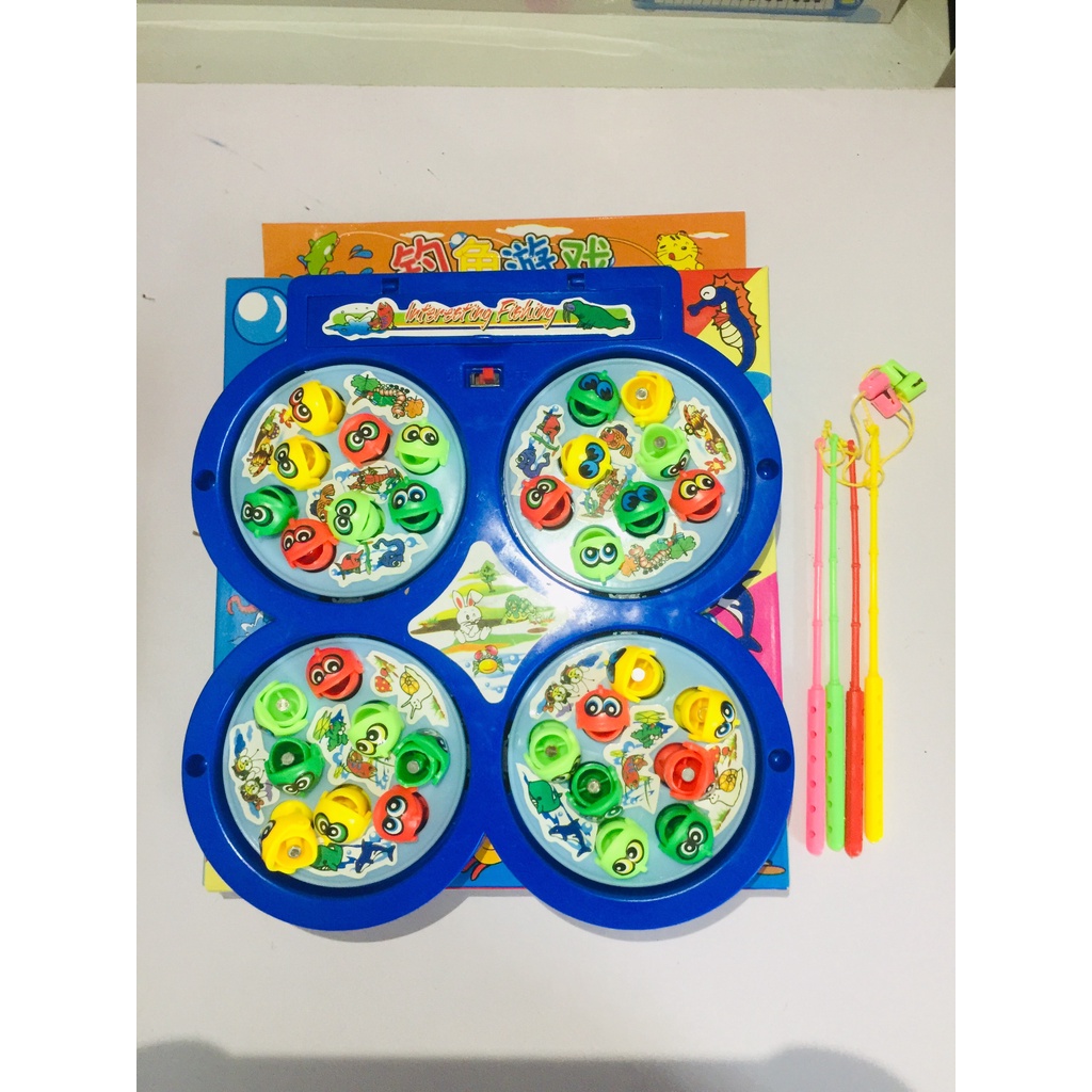 Đồ chơi câu cá nam châm giải trí cho bé gồm 4 bể 32 con cá , 4 cần câu có âm thanh sống động