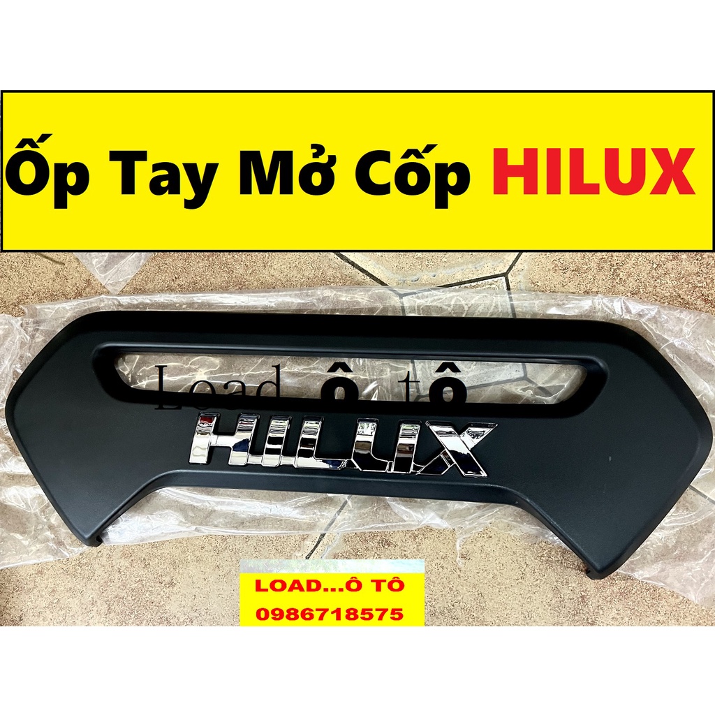 Ốp Tay Mở Cốp Xe Toyota Hilux 2022-2023 Mẫu Nhựa Đen Cao Cấp