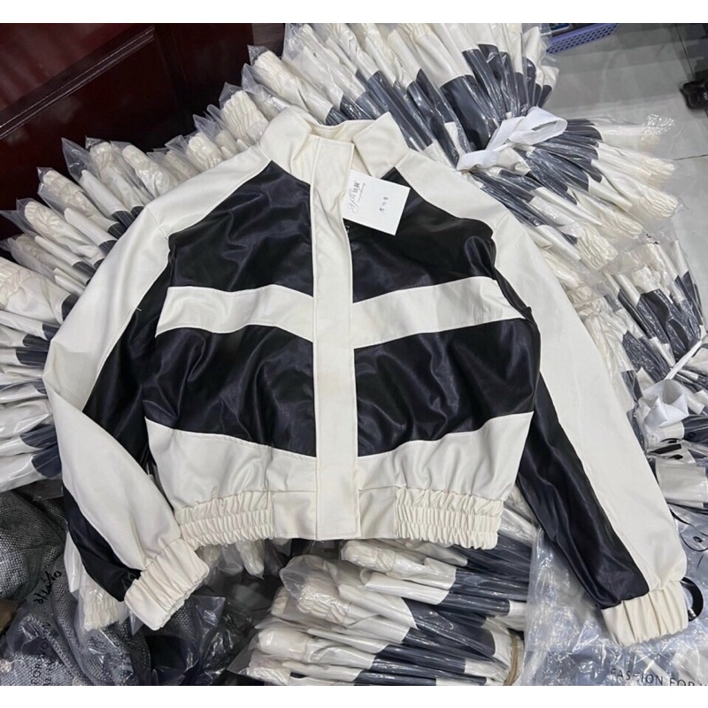 Áo khoác 2 màu cổ cao khoá kéo dài tay TT1910