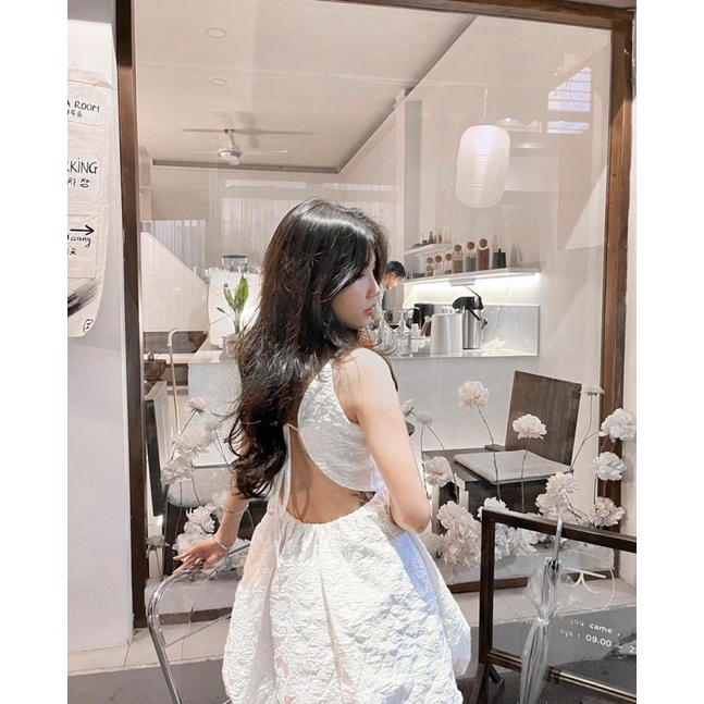 Áo gấm hở lưng