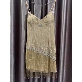 Đầm thiết kế bling bling chiếc này là mình may vải là hàng nhập khẩu số lượng có ko đụng hàng size m eo 70