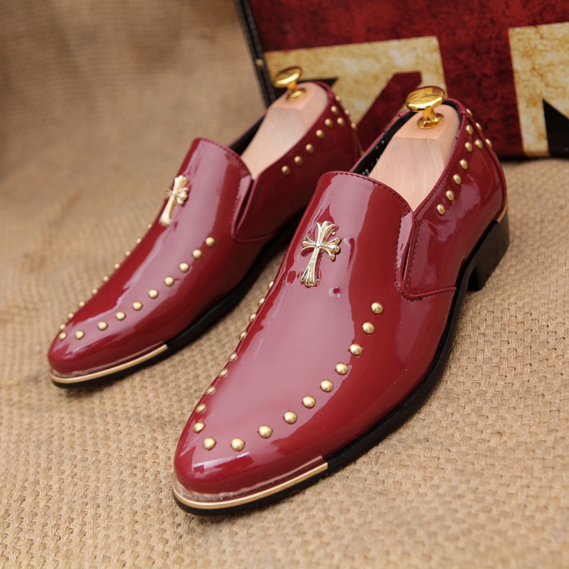 Giày Da Mũi Nhọn Đính Đinh Tán Kim Loại Thời Trang Công Sở Cho Nam