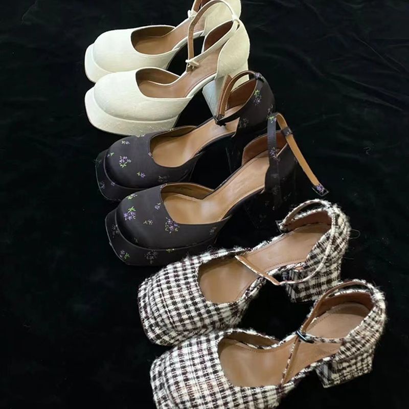 Giày Búp Bê Mary Jane Gót Dày Mũi Vuông Thêu Họa Tiết Phối Khóa Gài Thời Trang 2022 Cao Cấp