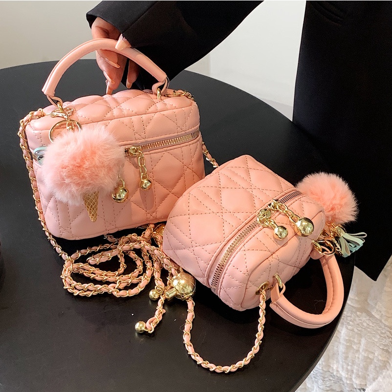 Túi tote IELGY hình vuông nhỏ phối bóng lông xù sành điệu cho nữ