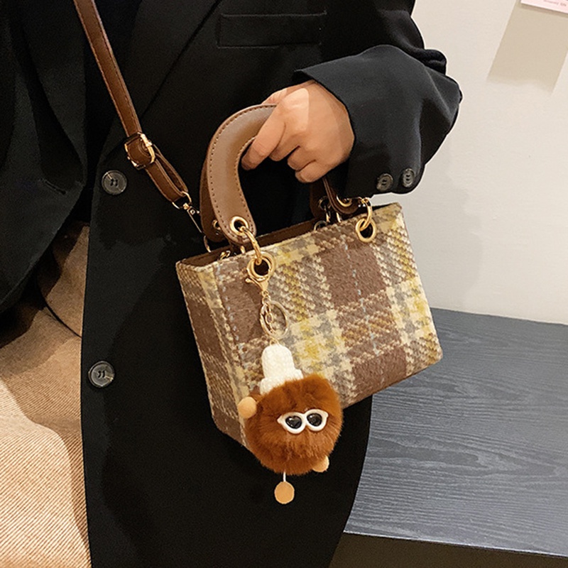 Túi Đeo Chéo Bằng Len Thiết Kế Đơn Giản Dễ Phối Đồ Thời Trang Cho Nữ