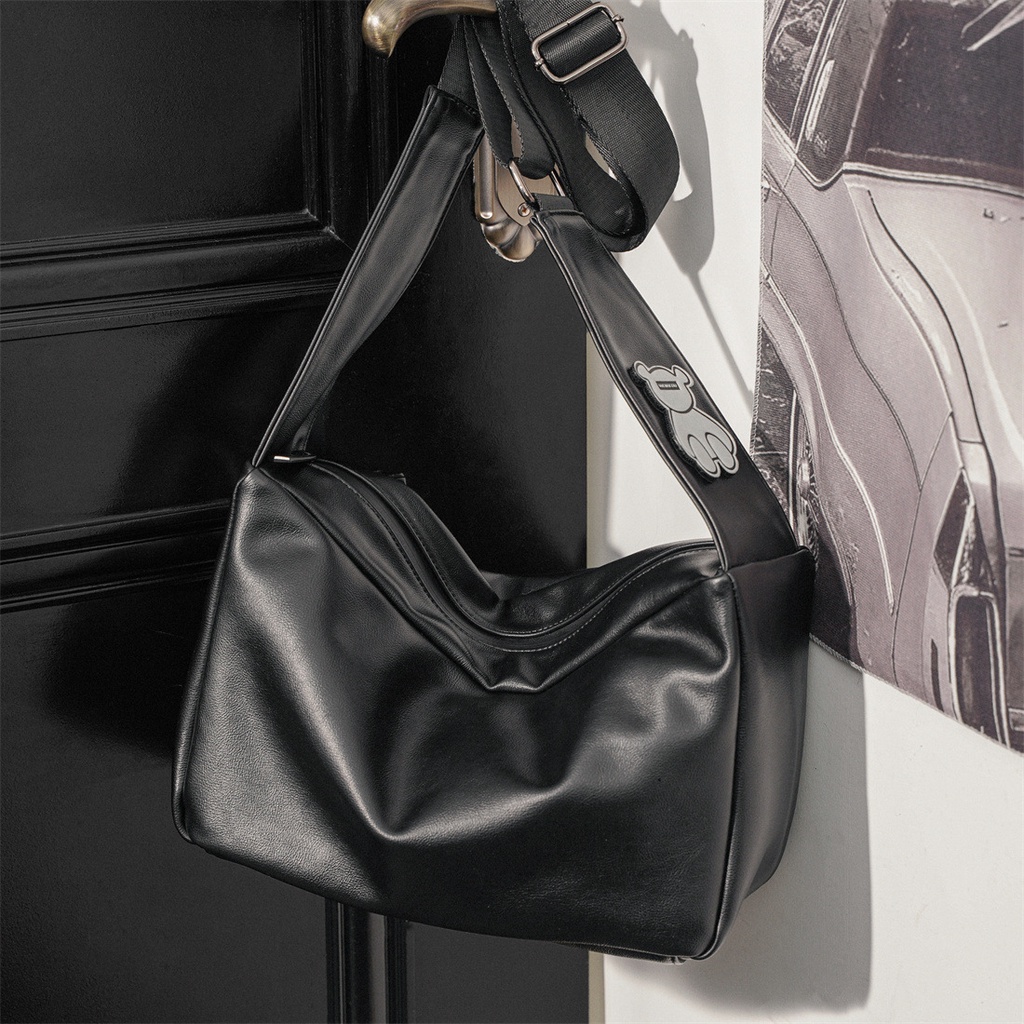 TÚI XÁCH DA HỌA TIẾT GẤU DỄ THƯƠNG