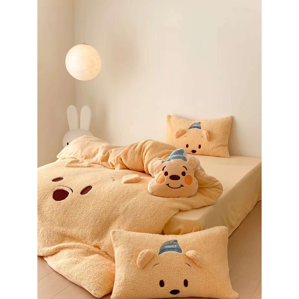 Bộ chăn ga và vỏ gối nỉ lông cừu Disney cao cấp kèm gối trang trí - Mùa Decor