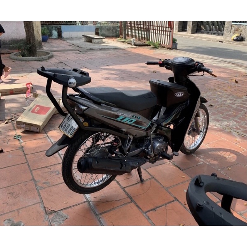 Cảng Givi gắn cho xe Sirius