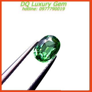 Mặt Đá Tsavorit , Kích Thước 8x6x4mm, Trọng Lượng 1.5ct, Màu Xanh , Mài Giác Oval  , Trong, Sang Trọng, Cao Cấp DQ10