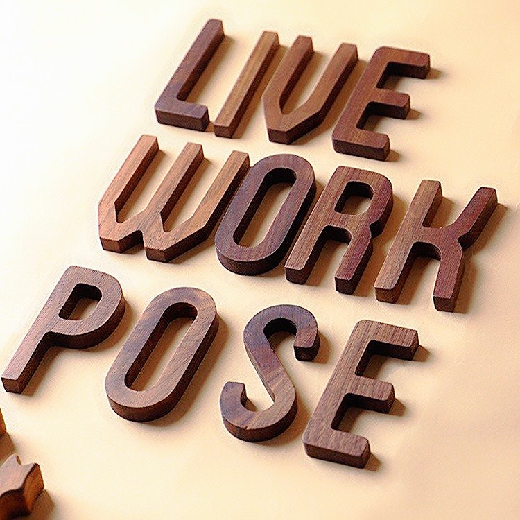 Chữ gỗ trang trí siêu đẹp , màu đậm, size 7,8cm - có băng dinh sẵn