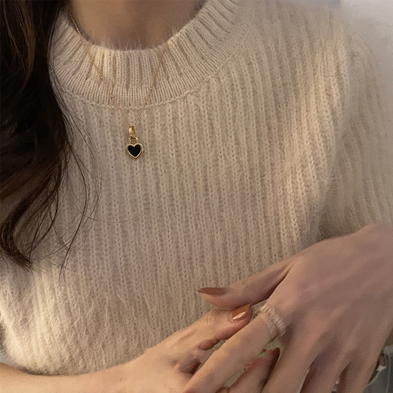 Vòng cổ Hai Mặt Hình Trái Tim Màu Trắng Đen Thanh Lịch