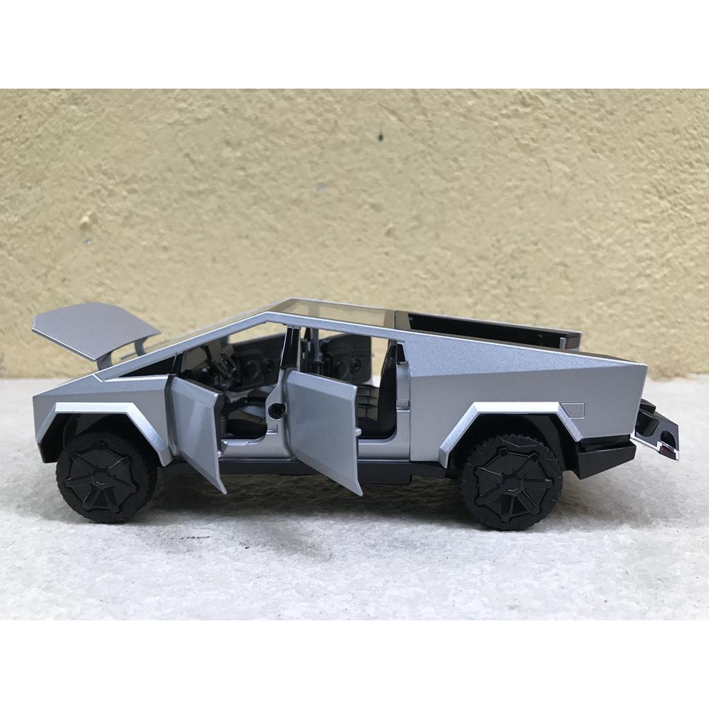 Mô hình xe bán tải Tesla Cybertruck 2023 1:32