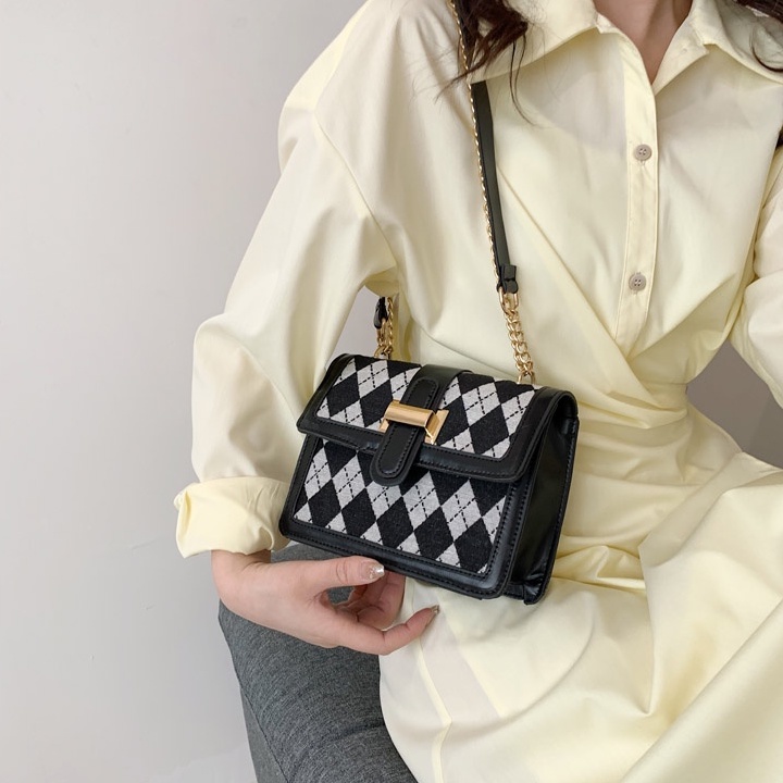 Túi đeo chéo đeo vai nữ thời trang trẻ trung 2022