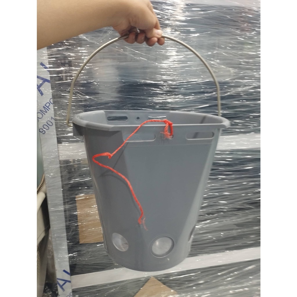 Bình cho dê con bú sữa 5 núm 8 lít - Đức