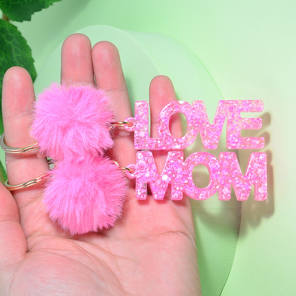 Móc Khóa Cục Bông In Chữ MOM Sáng Tạo Thời Trang