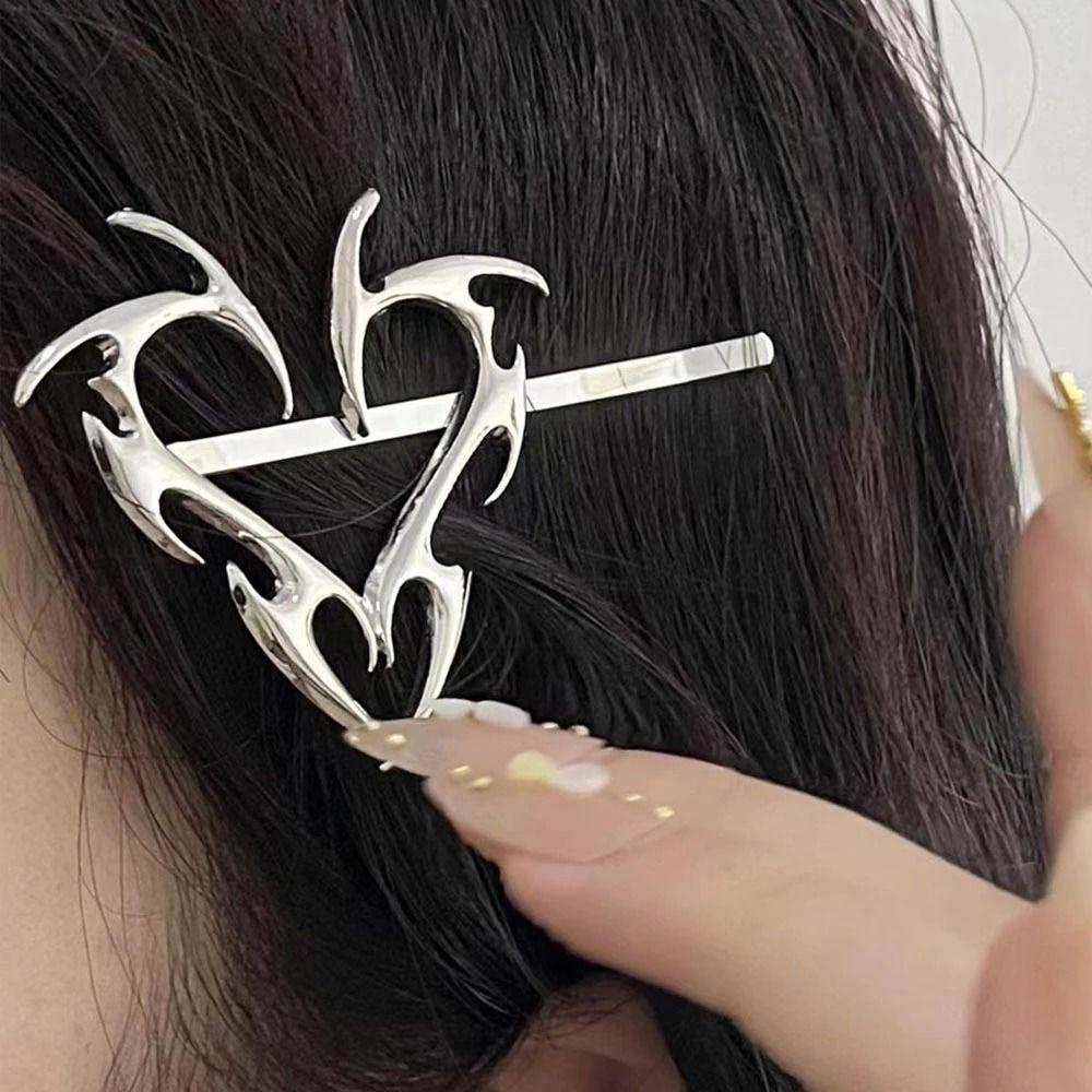 Kẹp Tóc Hình Trái Tim Phong Cách Punk Thời Trang Cho Nam Và Nữ