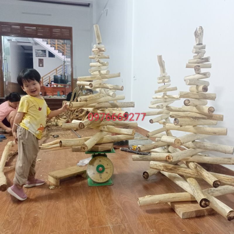 Cây thông noel bằng gỗ