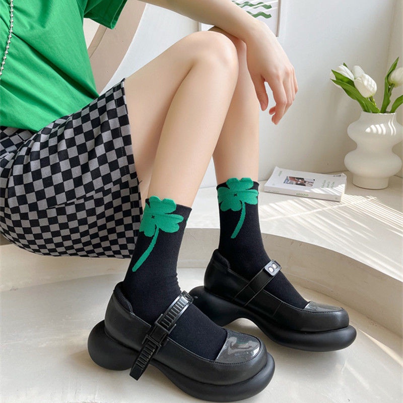 1 Đôi Tất Ống Trung Bình Hình Hoa Tulip Nhiều Màu Phong Cách Hàn Quốc (Phong Cách Ngẫu Nhiên)