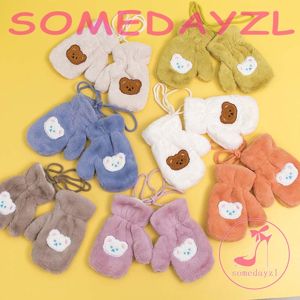 Đôi Găng Tay Bông Mềm Mại Giữ Ấm Hình Gấu Dễ Thương Cho Bé