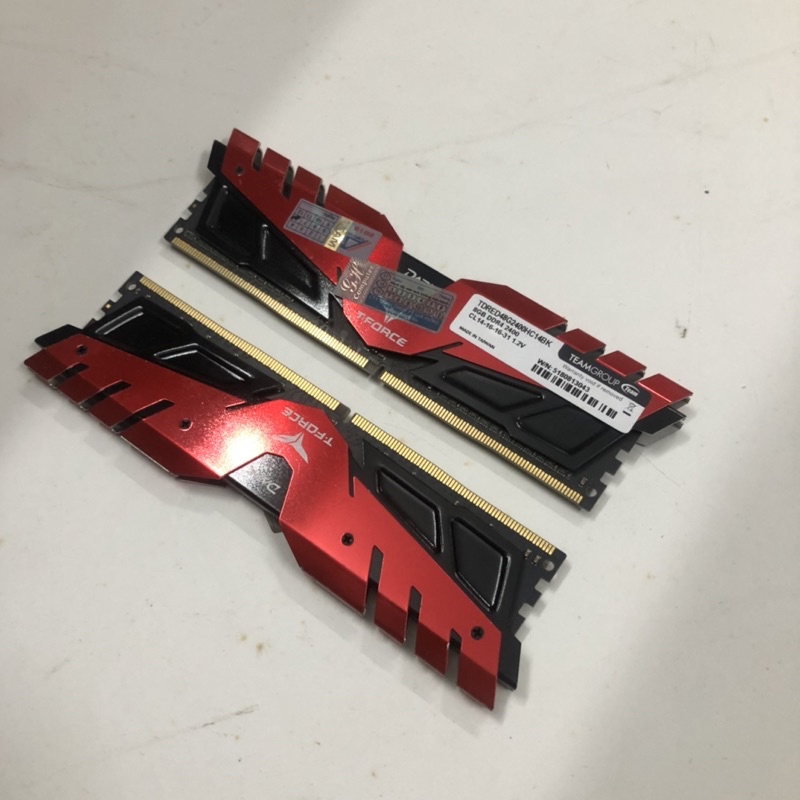 Ram DDR4 Team 8G/2400 T-Force Dark