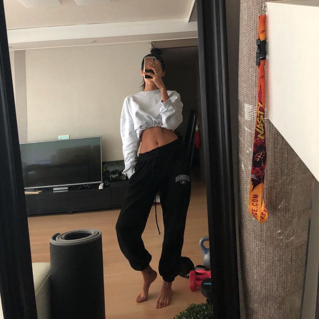 Quần Dài Thể Thao Ống Rộng Màu Đen Phong Cách Đường Phố Thời Trang Thu Đông 2022