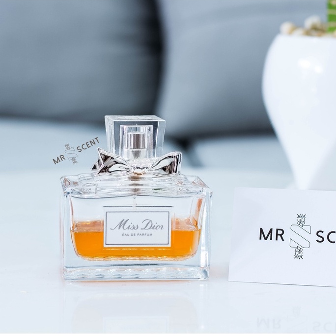 Nước hoa 𝐌𝐈𝐒𝐒 𝐃𝐈𝐎𝐑 EAU DE PARFUM, nước hoa nữ - Sang trọng, quý phái