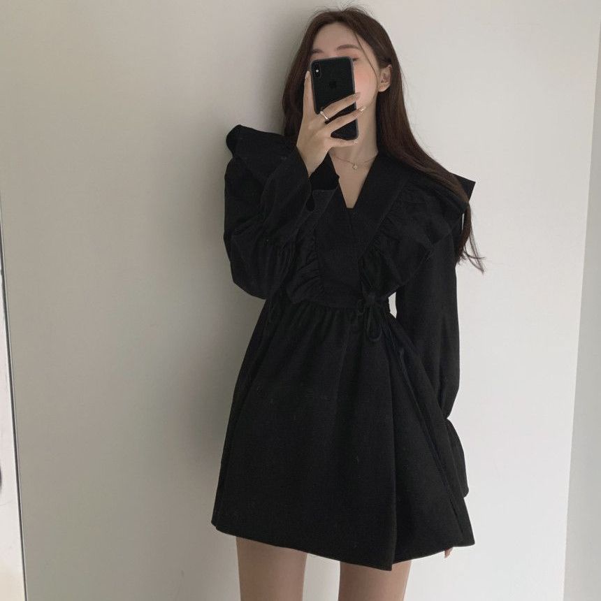 Đầm Tay Loe Ngắn Cổ Chữ V Phối Bèo Xinh Xắn Thời Trang Theo Phong Cách Hàn Quốc