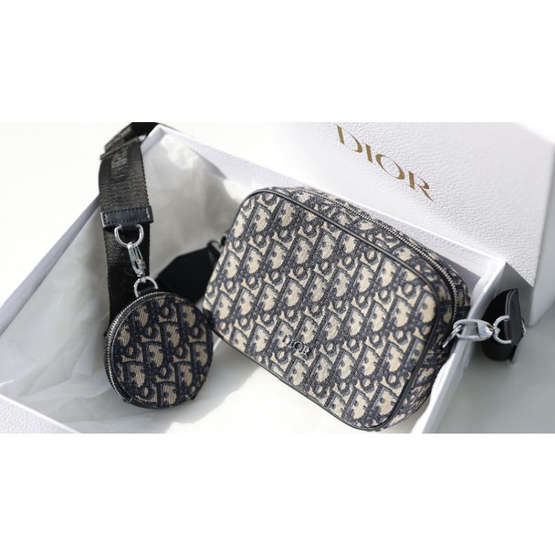 Túi đeo chéo D.I kèm ví(nam&amp;nữ) sz20x13cm phụ kiện tag bạc vải họa tiết thêu nổi fullbox