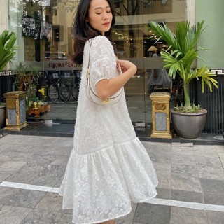 De Leah - Đầm Suông Hoa Nổi Can Ren Thang - Thời Trang Thiết Kế