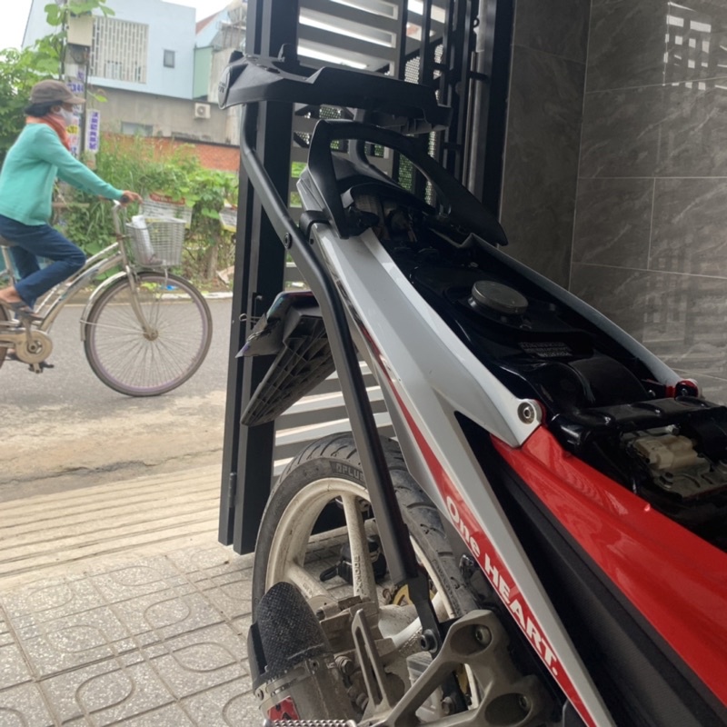 Baga Givi HRV cho xe Sonic