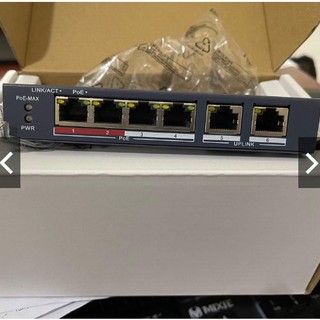 Switch Poe HIKVISION 6 cổng, 2 cổng Uplink DS-3E0106P-E/M (chính hãng)