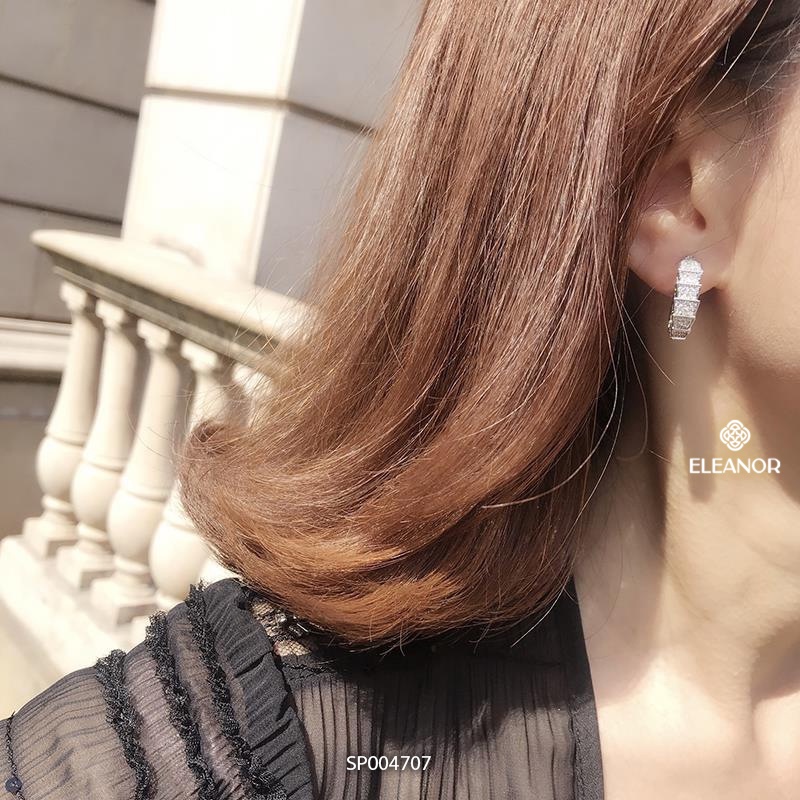 Bông tai nữ chuôi bạc 925 Eleanor Accessories đính đá dáng cong chữ C phụ kiện trang sức 4707