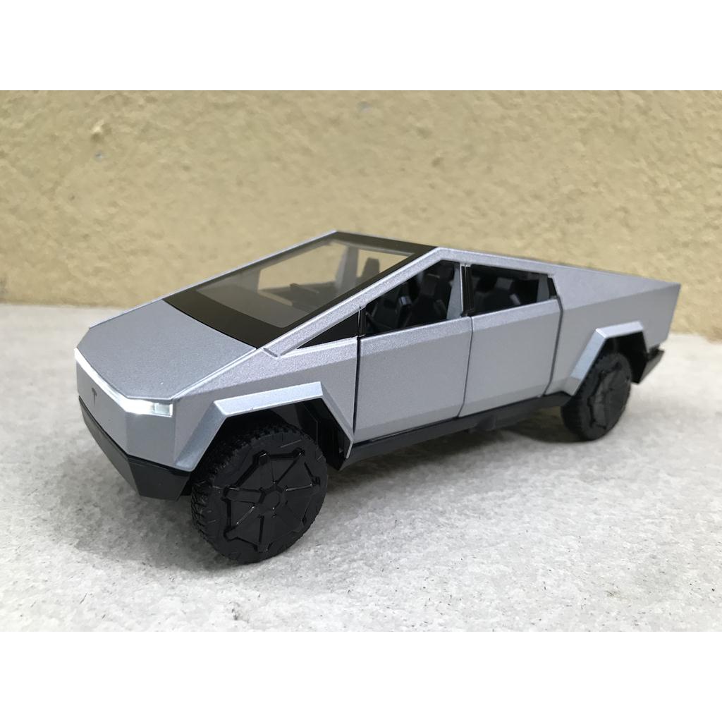 Mô hình xe bán tải Tesla Cybertruck 2023 1:32