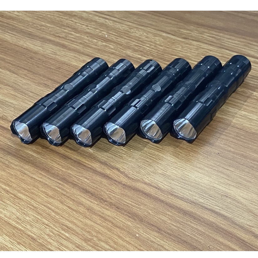 Đèn pin soi trứng