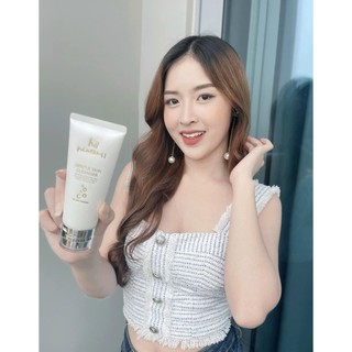 Sữa rửa mặt gentle skin cleanser giúp làm sạch bụi bẩn ngừa mụn từ sâu bên trong