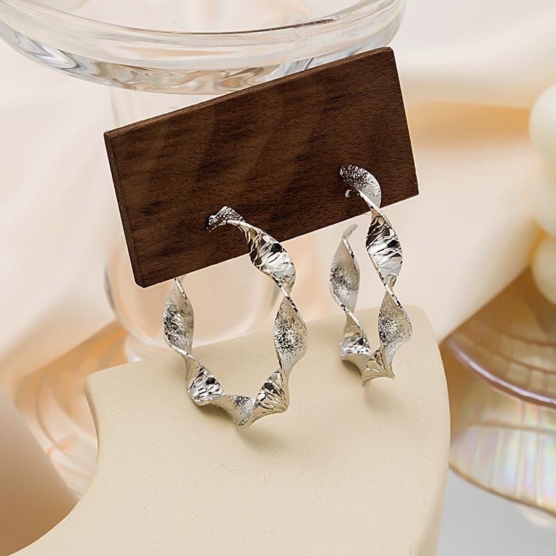 bông tai khoen tròn xoắn cá tính 5cm, khuyên tai phong cách hàn quốc