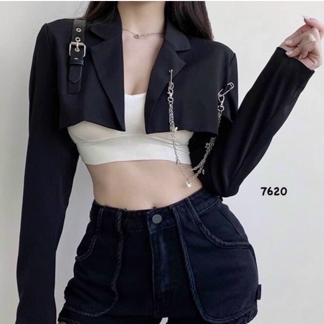 Áo khoác vest croptop tay dài kèm dây xích