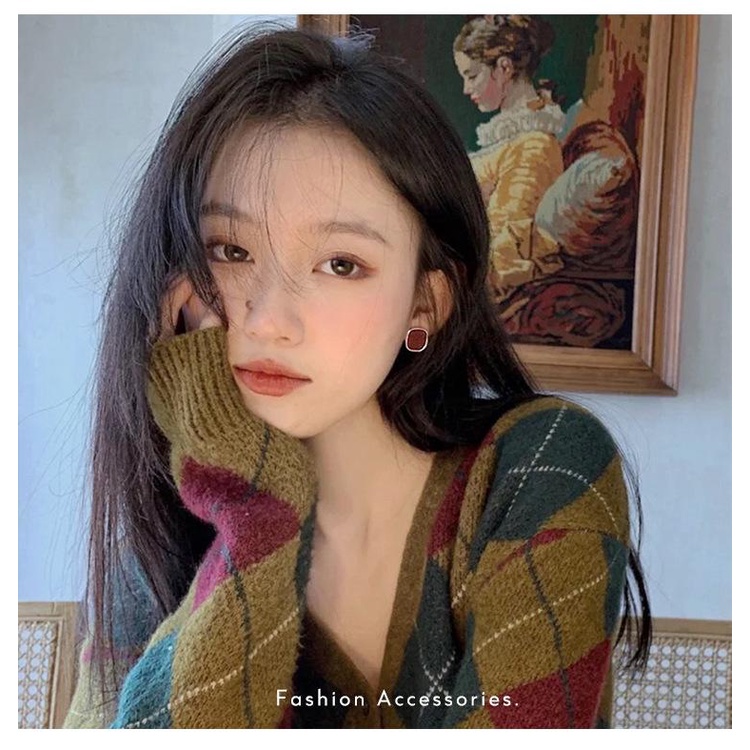 Bông tai hình vuông đỏ đô cô nàng công nương nước Pháp BT300