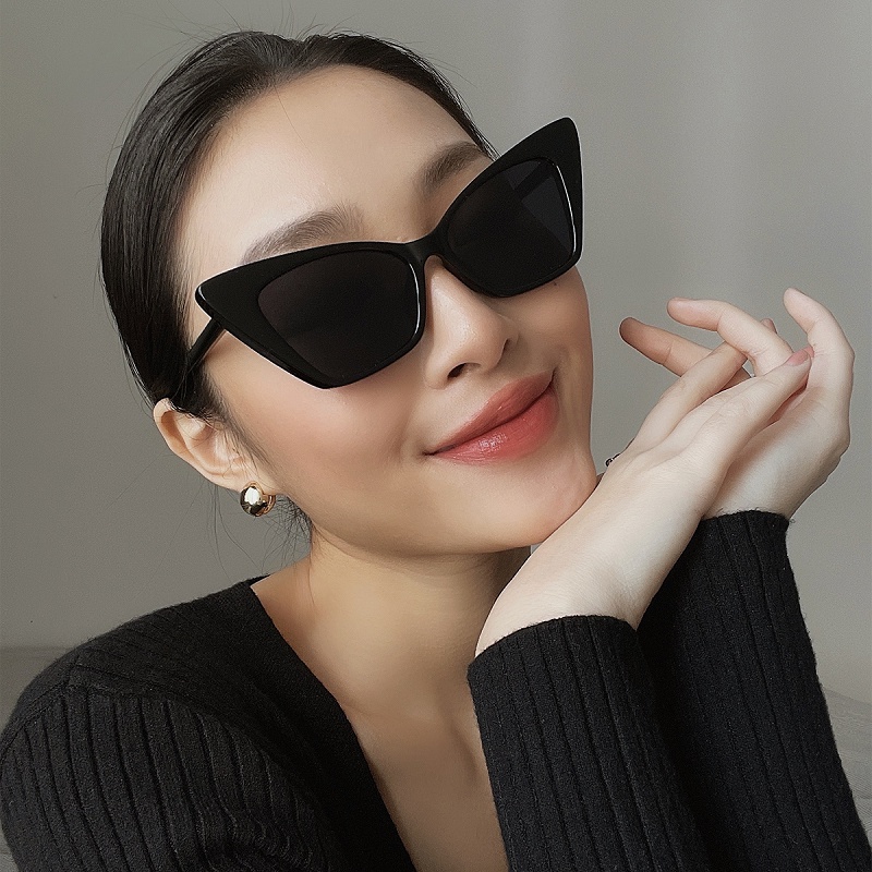 Kính mát Floralpunk Eshay Sunglasses Black Màu đen