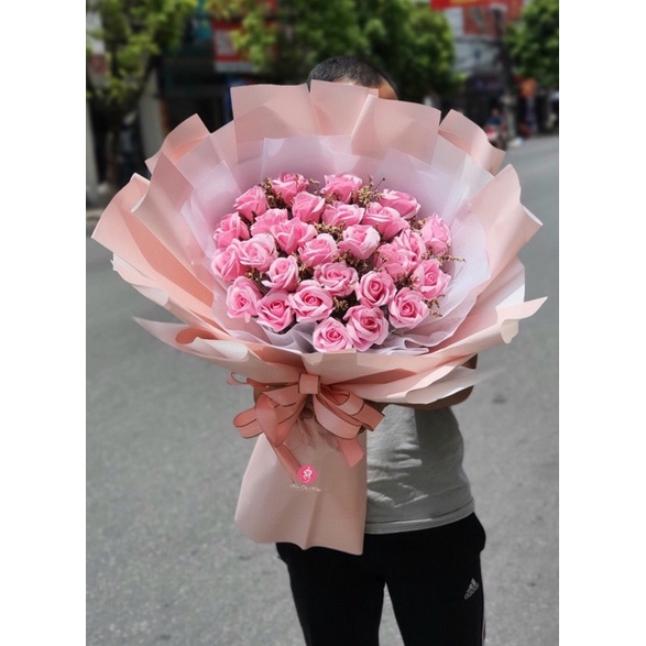 Bó hoa hồng như hình làm quà tặng sinh nhật và các dịp 14/2, 8/3, 20/10, 20/11