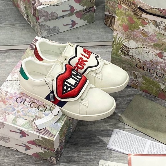 Giày Gucci Ace For Love, giày thể nao nam nữ gucci môi cách điệu, thười trang