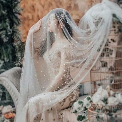 Khăn voan , lúp von đính ngọc trai nhân tạo phong cách ngọt ngào thời trang cho cô dâu