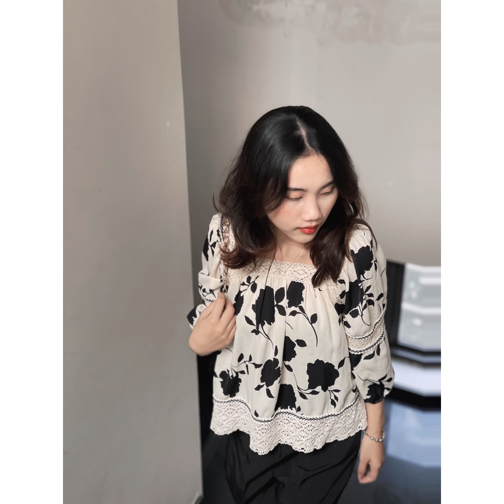 (HÀNG SẴN - HÌNH THẬT) Áo sơ mi tay lỡ phối ren - Áo Lụa không nhăn cổ vuông xinh xắn