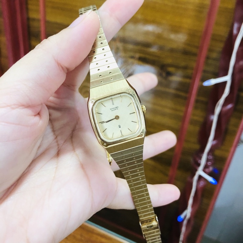 Đồng hồ nữ si nhật dáng tank hiệu Sunlord