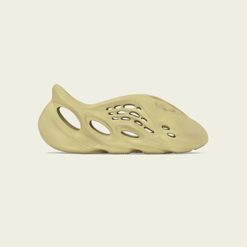 'Giày Cổ Thấp' adidas Yeezy Foam RNNR Sulfur
